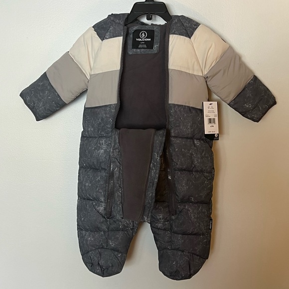 Volcom Hooded Fleece Lined Baby Snowsuit NWT - Picture 3 of 14